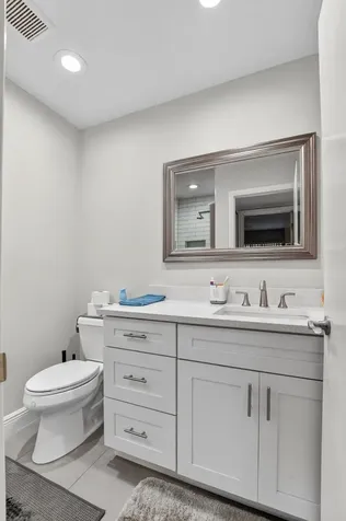 805 Flanders Q Delray Beach FL 33484