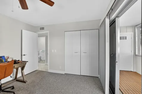 805 Flanders Q Delray Beach FL 33484