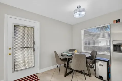 805 Flanders Q Delray Beach FL 33484