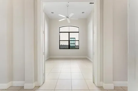 241 SE Fascino Circle Port Saint Lucie FL 34984
