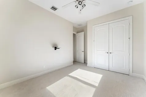 241 SE Fascino Circle Port Saint Lucie FL 34984