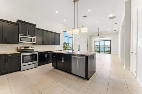 241 SE Fascino Circle Port Saint Lucie FL 34984