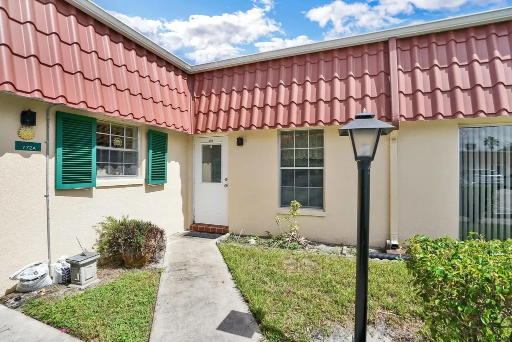 770 Nantucket Circle Lake Worth FL 33467