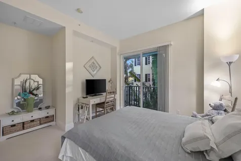 226 N Latitude Circle Delray Beach FL 33483