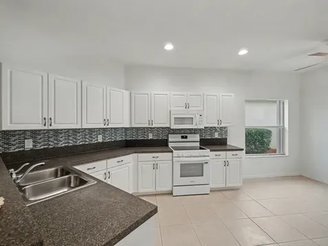 311 Sw Maclay Way Port Saint Lucie FL 34986
