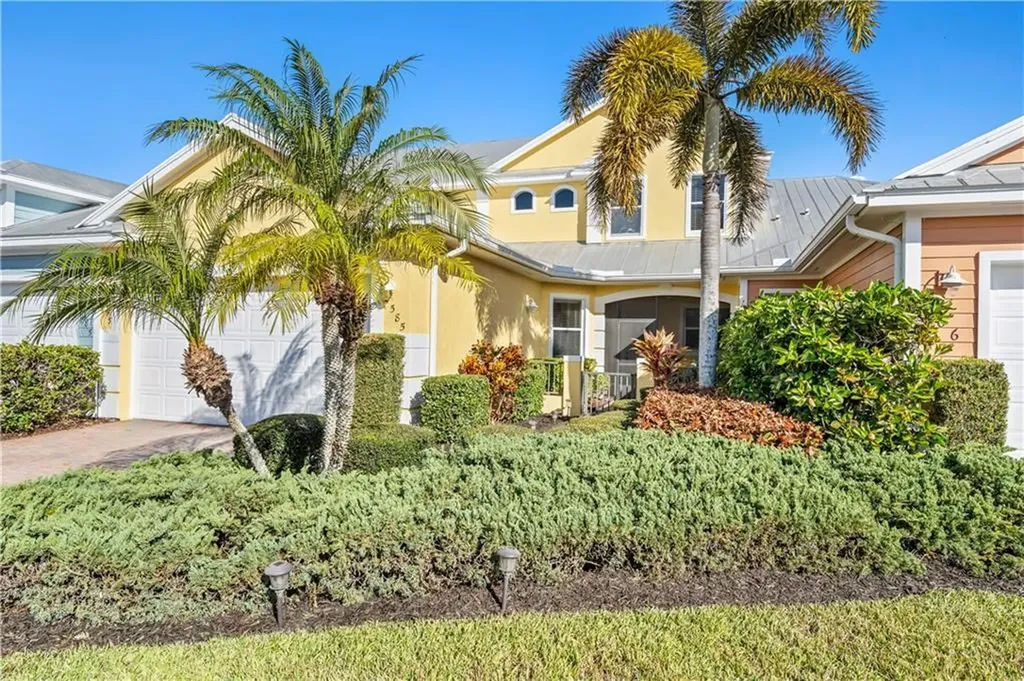 4585 Bridgepointe Way Vero Beach FL 32967
