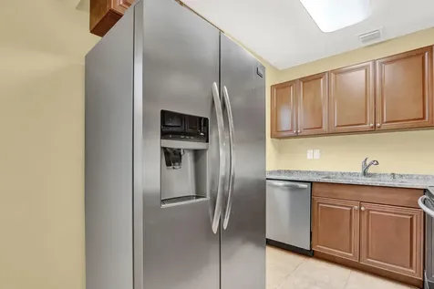 184 Norwich H West Palm Beach FL 33417