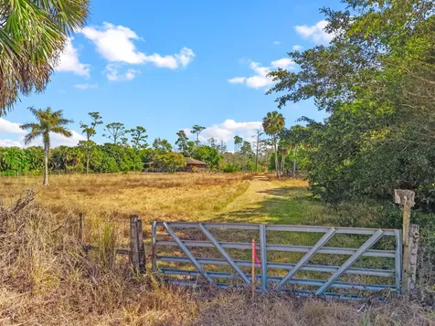 1814 A Road Loxahatchee Groves FL 33470