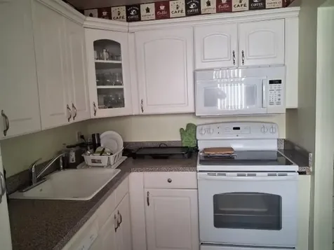 32 Colonial Club Drive Boynton Beach FL 33435