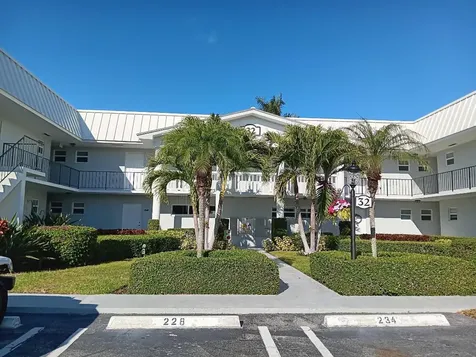 32 Colonial Club Drive Boynton Beach FL 33435