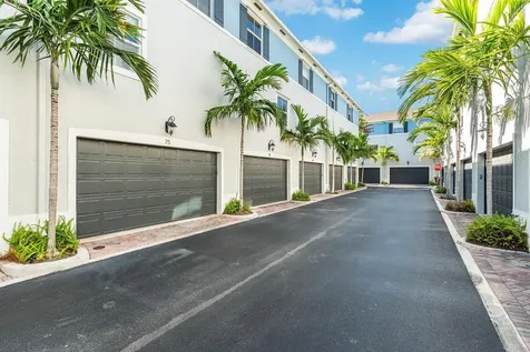 75 Atlantic Grove Way Delray Beach FL 33444