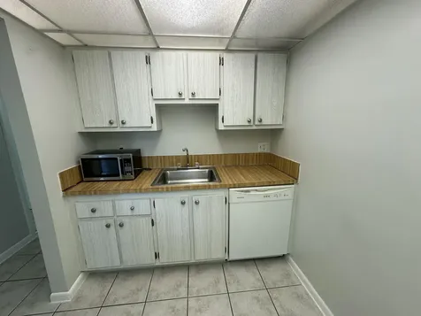 1799 Fairview Villas Drive Palm Springs FL 33406