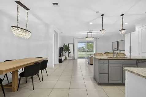886 Ember Ridge Loxahatchee FL 33470