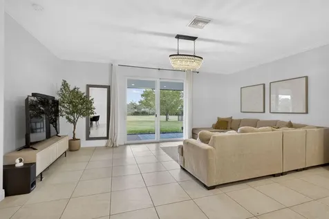 886 Ember Ridge Loxahatchee FL 33470