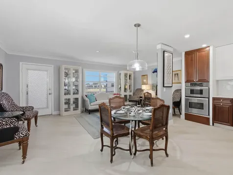 847 Flanders R Delray Beach FL 33484