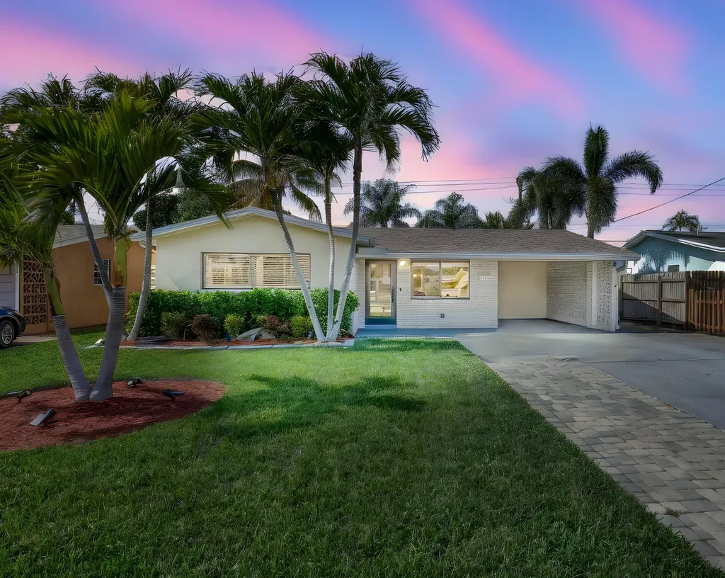 1210 Skylark Lane Lantana FL 33462