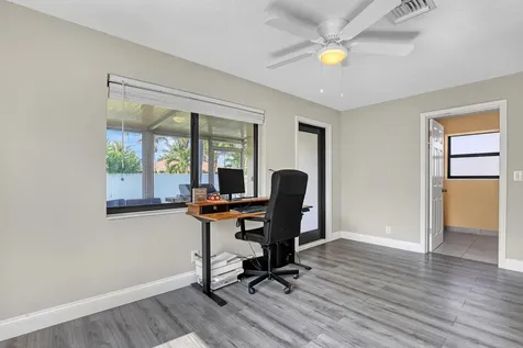 1210 Skylark Lane Lantana FL 33462