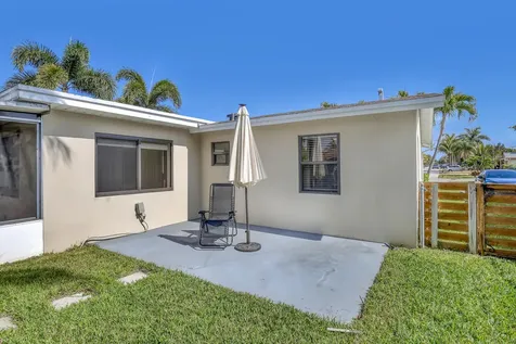 1210 Skylark Lane Lantana FL 33462
