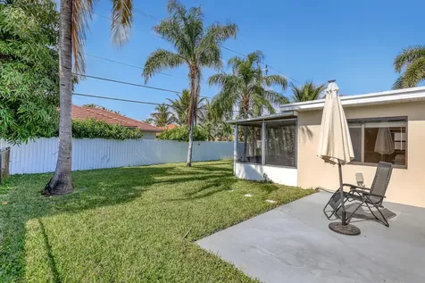 1210 Skylark Lane Lantana FL 33462