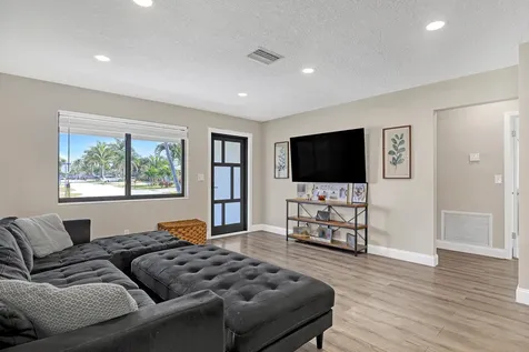 1210 Skylark Lane Lantana FL 33462