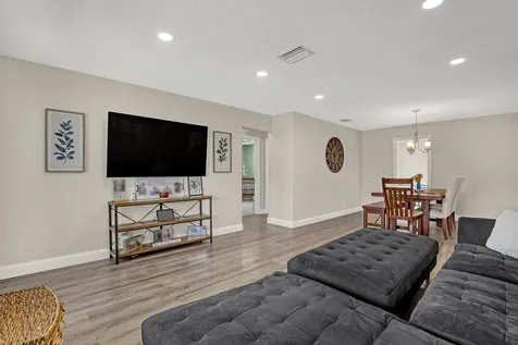 1210 Skylark Lane Lantana FL 33462