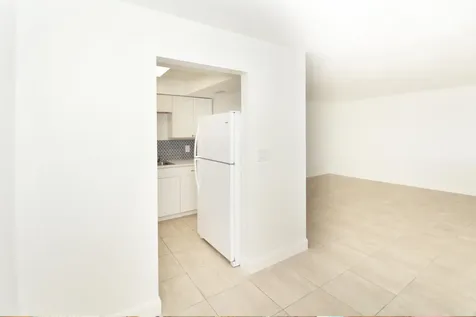 402 Lake Shore Drive Lake Park FL 33403