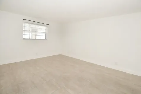 402 Lake Shore Drive Lake Park FL 33403