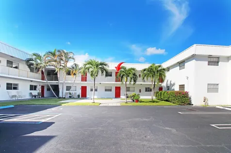 402 Lake Shore Drive Lake Park FL 33403