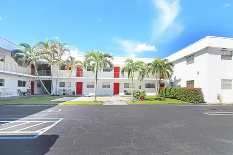 402 Lake Shore Drive Lake Park FL 33403