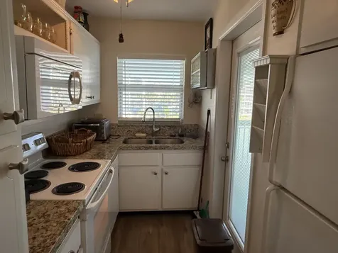 111 Shore Court North Palm Beach FL 33408