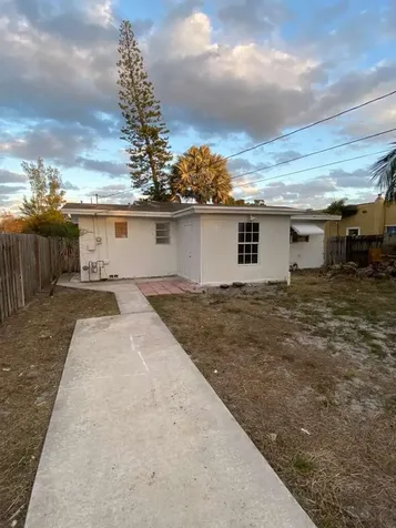 1103 S F Street Lake Worth Beach FL 33460