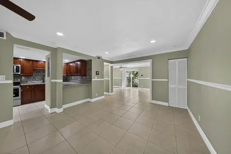 1419 Nw 80th Avenue Margate FL 33063