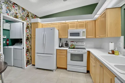 6096 Kings Gate Circle Delray Beach FL 33484