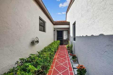 6096 Kings Gate Circle Delray Beach FL 33484