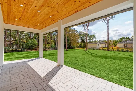 16818 78th Road The Acreage FL 33470