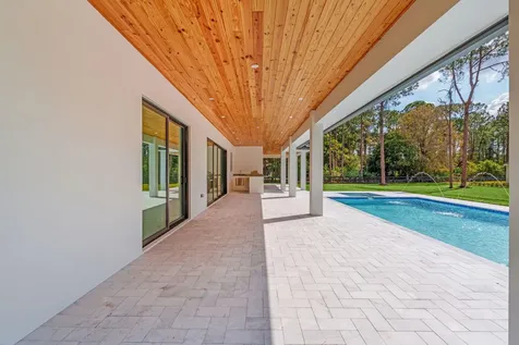 16818 78th Road The Acreage FL 33470