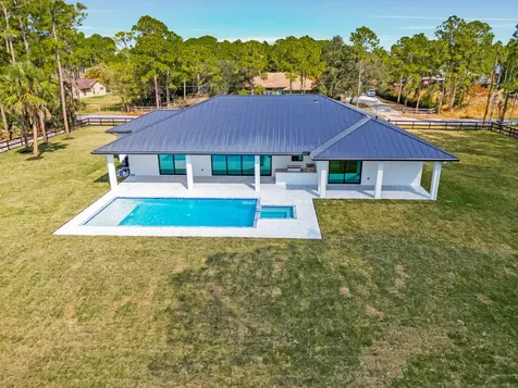16818 78th Road The Acreage FL 33470
