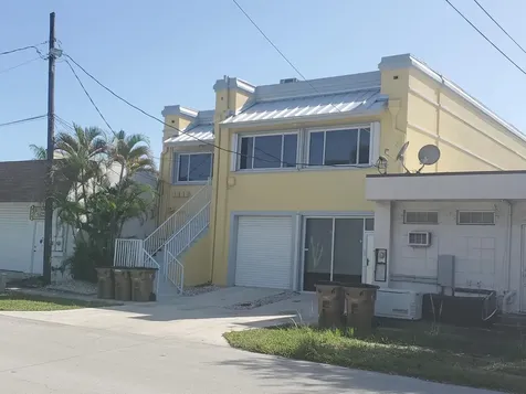 837 SE 8th Avenue Deerfield Beach FL 33441