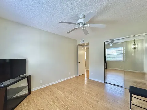 565 Piedmont L Delray Beach FL 33484