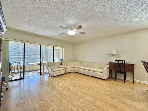 565 Piedmont L Delray Beach FL 33484