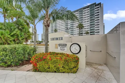 3200 Ne 36th Street Fort Lauderdale FL 33308