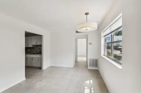 447 Saxony J Way Delray Beach FL 33446