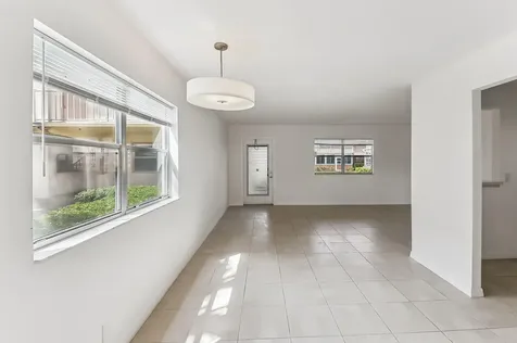 447 Saxony J Way Delray Beach FL 33446