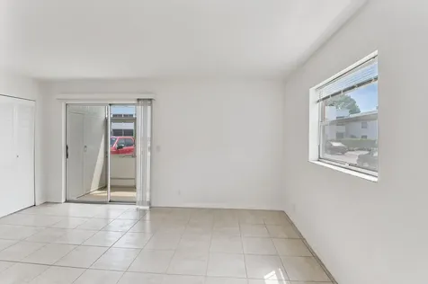 447 Saxony J Way Delray Beach FL 33446