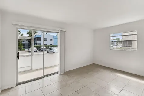 447 Saxony J Way Delray Beach FL 33446