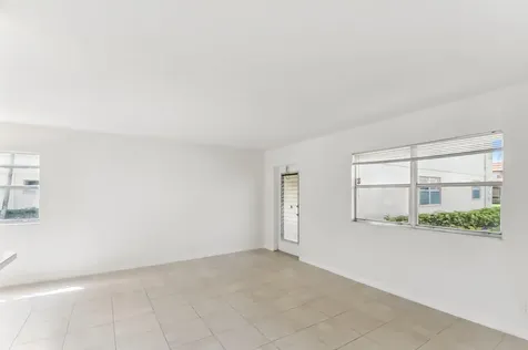 447 Saxony J Way Delray Beach FL 33446