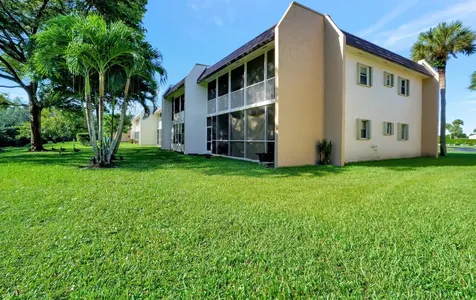 130 Lake Meryl Drive West Palm Beach FL 33411