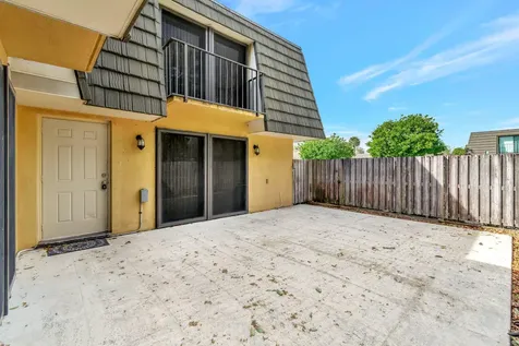 311 3rd Way West Palm Beach FL 33407