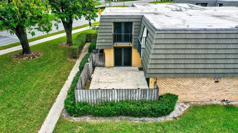 311 3rd Way West Palm Beach FL 33407