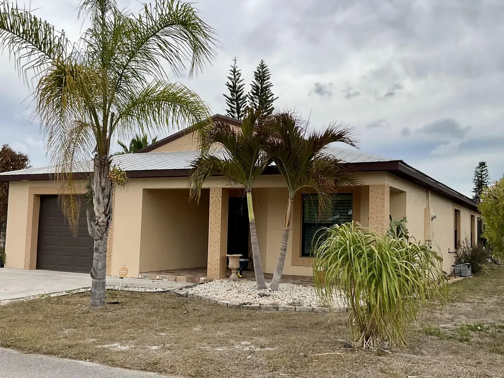 2 Antigua Lane Port Saint Lucie FL 34952